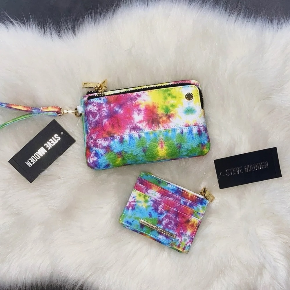 Steve Madden Wristlet & Card Holder